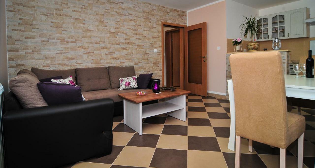 Apartment Elena Tivat Zewnętrze zdjęcie